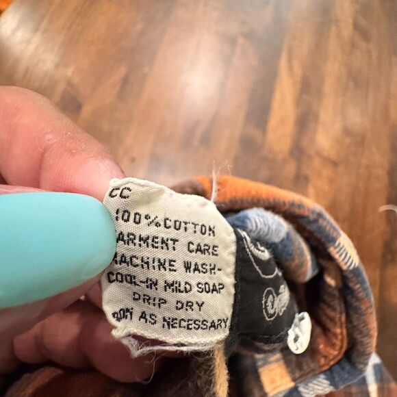 Vintage Cellini flannel XL size, 100% cotton, made in Taiwan R.O.C. WPL tag. - Picture 9 of 12